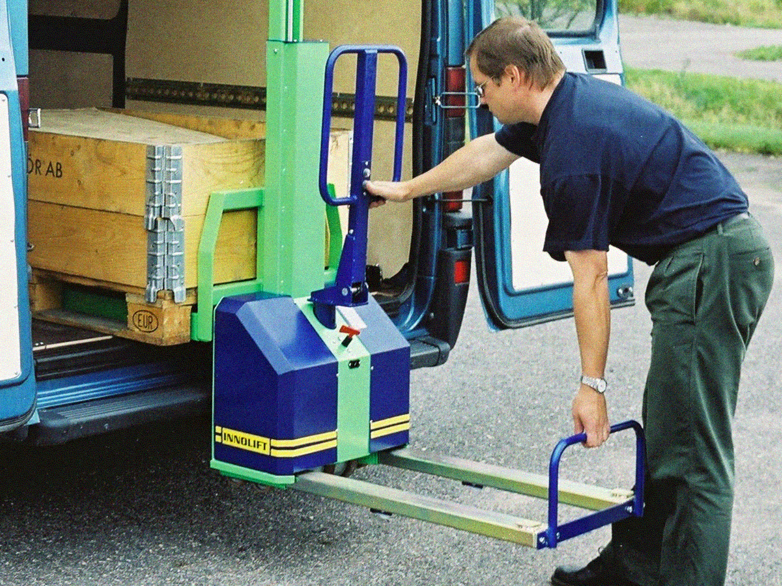 21-innolift_allgemein_mitnehmstapler_selbstverladend_funktionsweise_teleskopieren_502