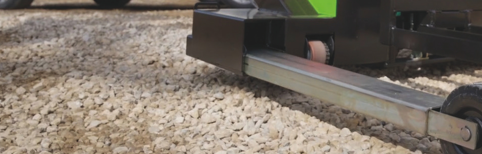 2-innolift_allgemein_mitnehmstapler_selbstverladend_funktionsweise_teleskopieren_10011