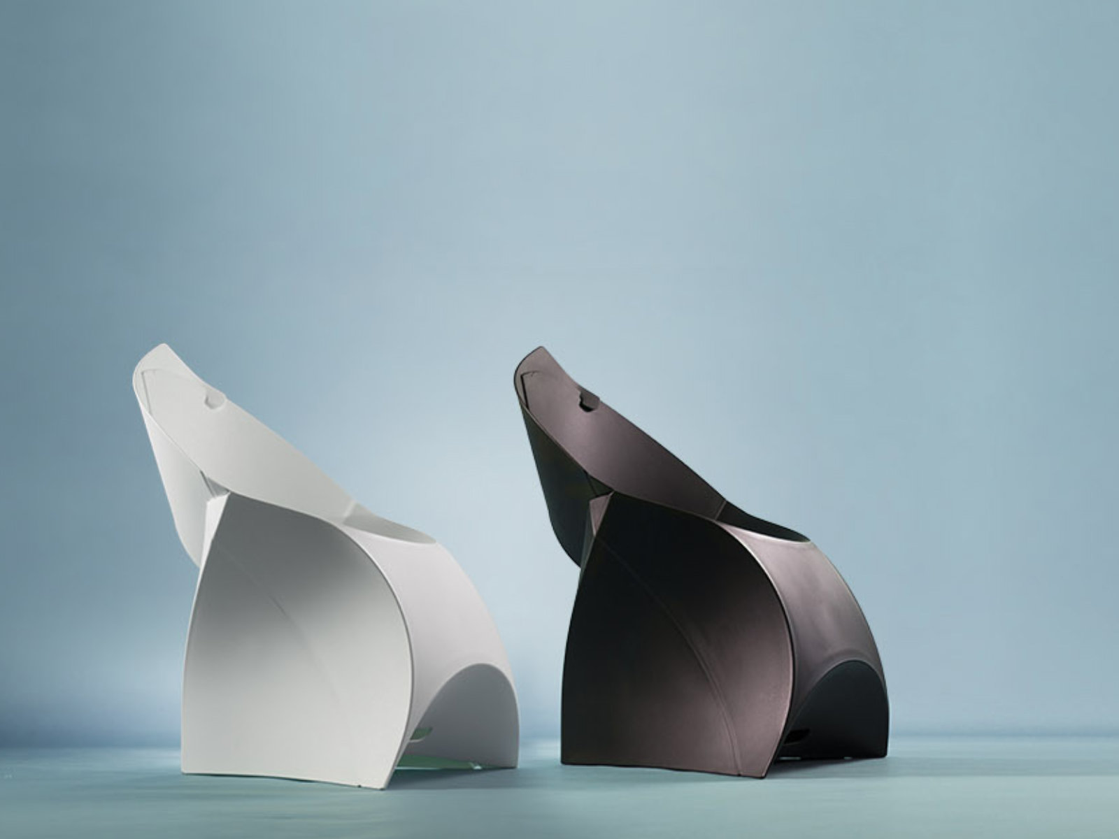 2-flux_chair_weiss_convention_150