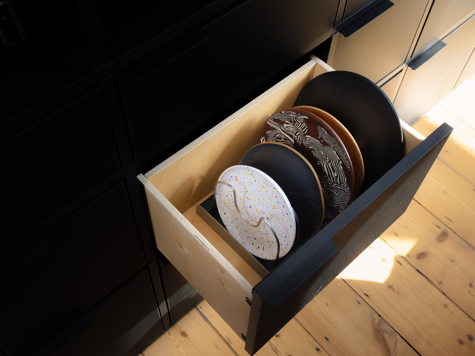 Erweiterbarer Kochgeschirr-Organizer |  DrawerStore Exp Cookwareorganizer