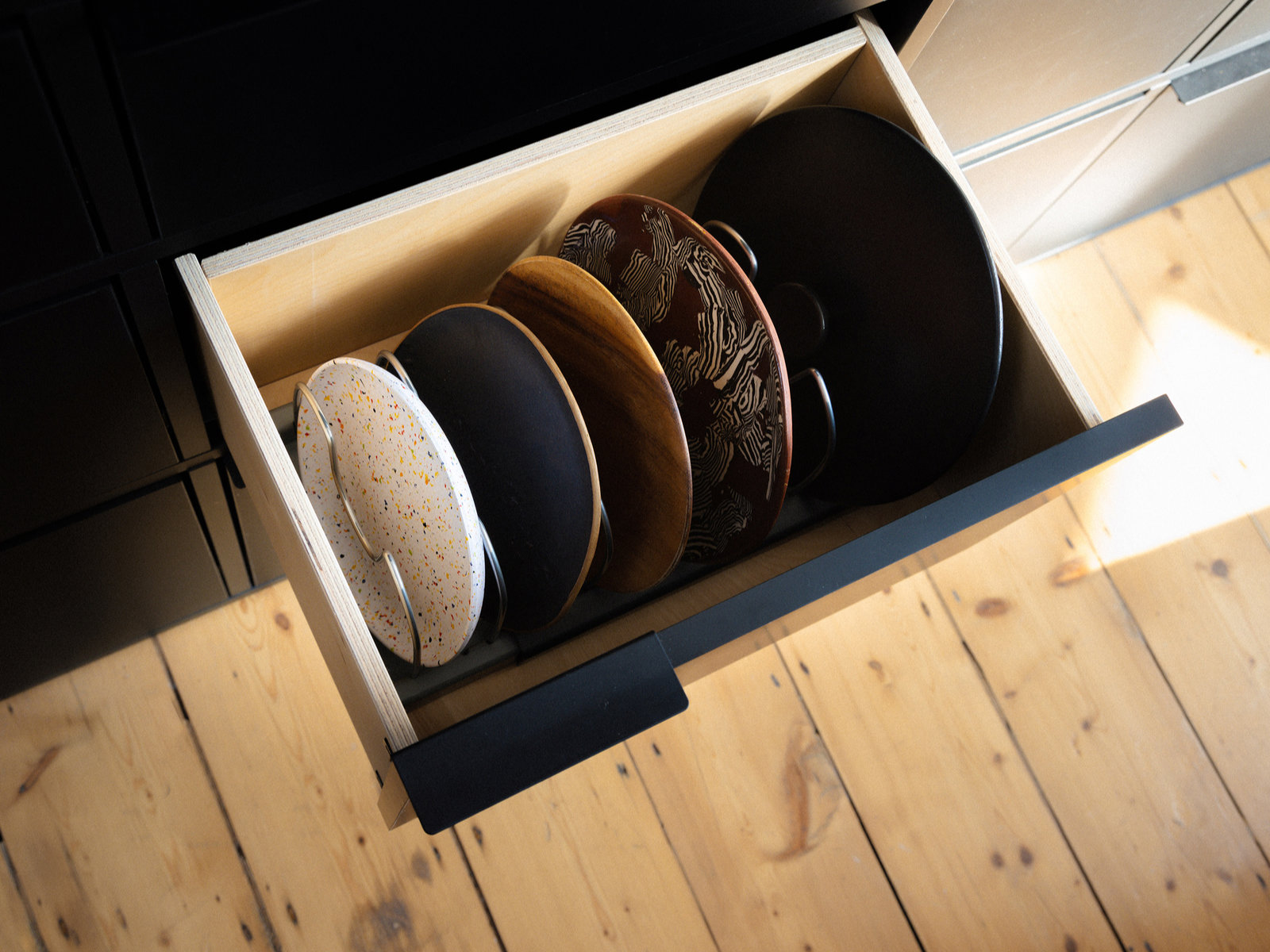 Erweiterbarer Kochgeschirr-Organizer |  DrawerStore Exp Cookwareorganizer