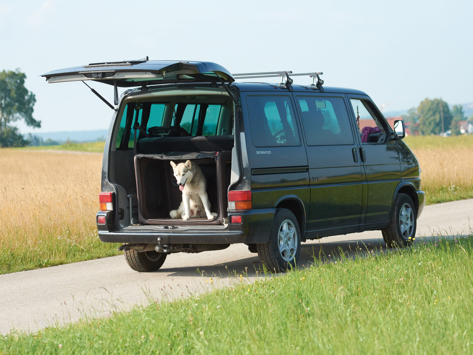 Kofferraum-Hundebox Transportbox Größe S-XXL - aufblasbar mit Airbagfunktion Tami für Auto und Home