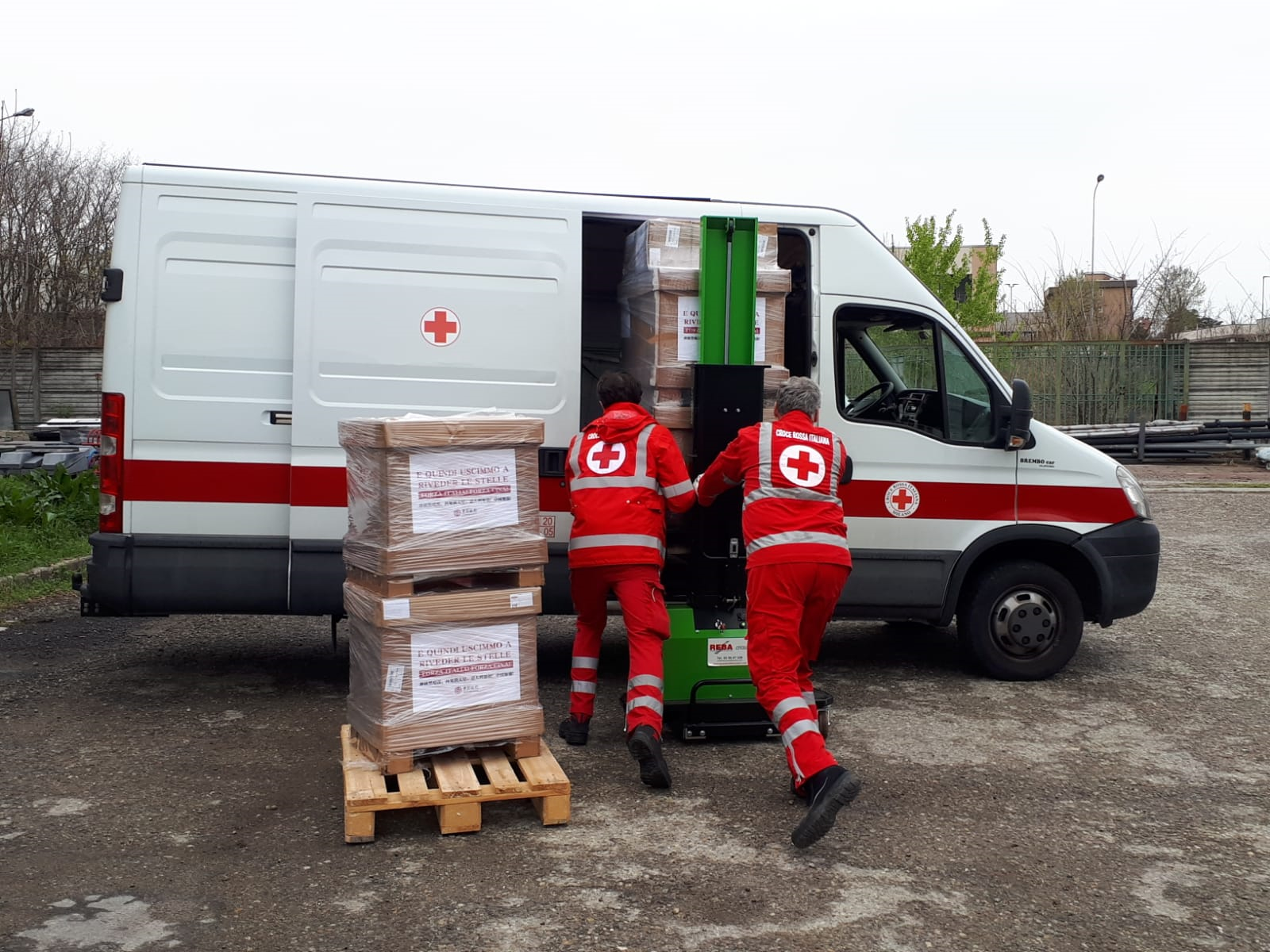 21-innolift_allgemein_mitnehmstapler_selbstverladend_funktionsweise_teleskopieren_22