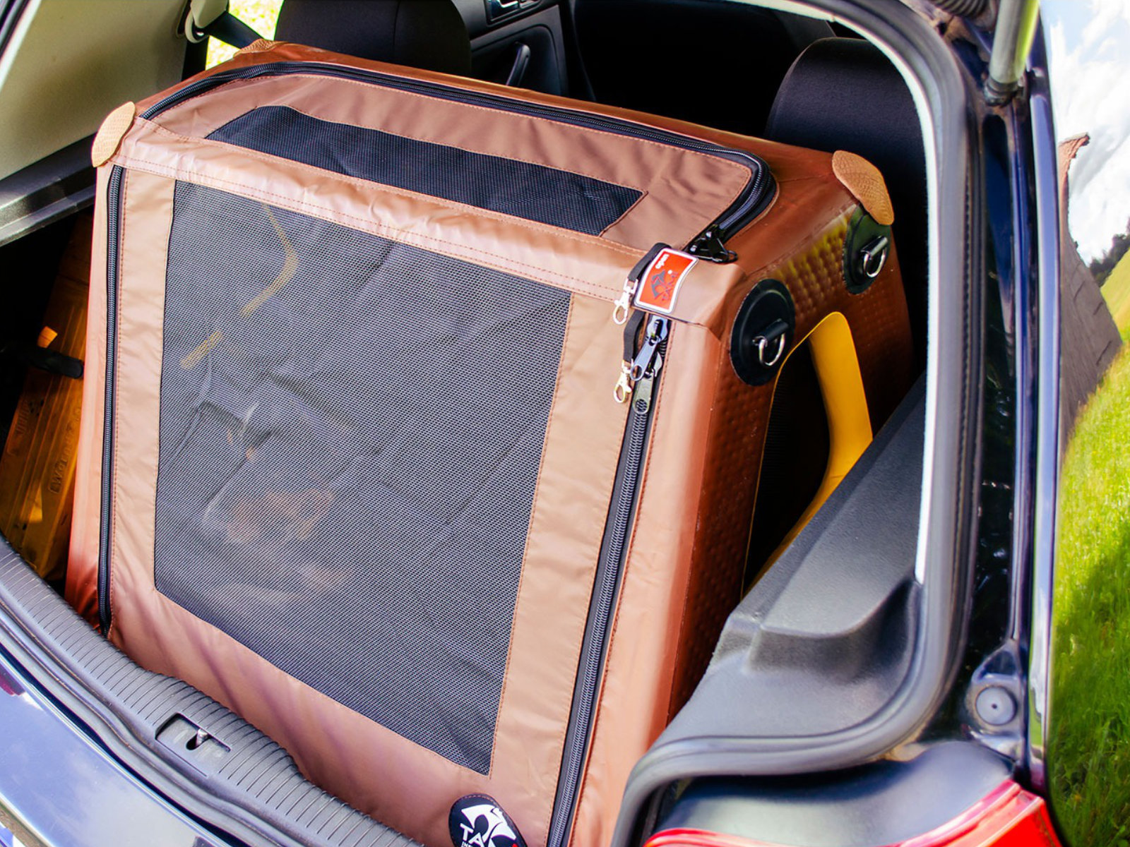 Kofferraum-Hundebox Transportbox Größe S-XXL - aufblasbar mit Airbagfunktion Tami für Auto und Home