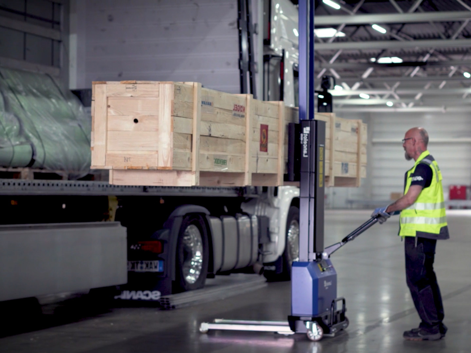 21-innolift_allgemein_mitnehmstapler_selbstverladend_funktionsweise_teleskopieren_37