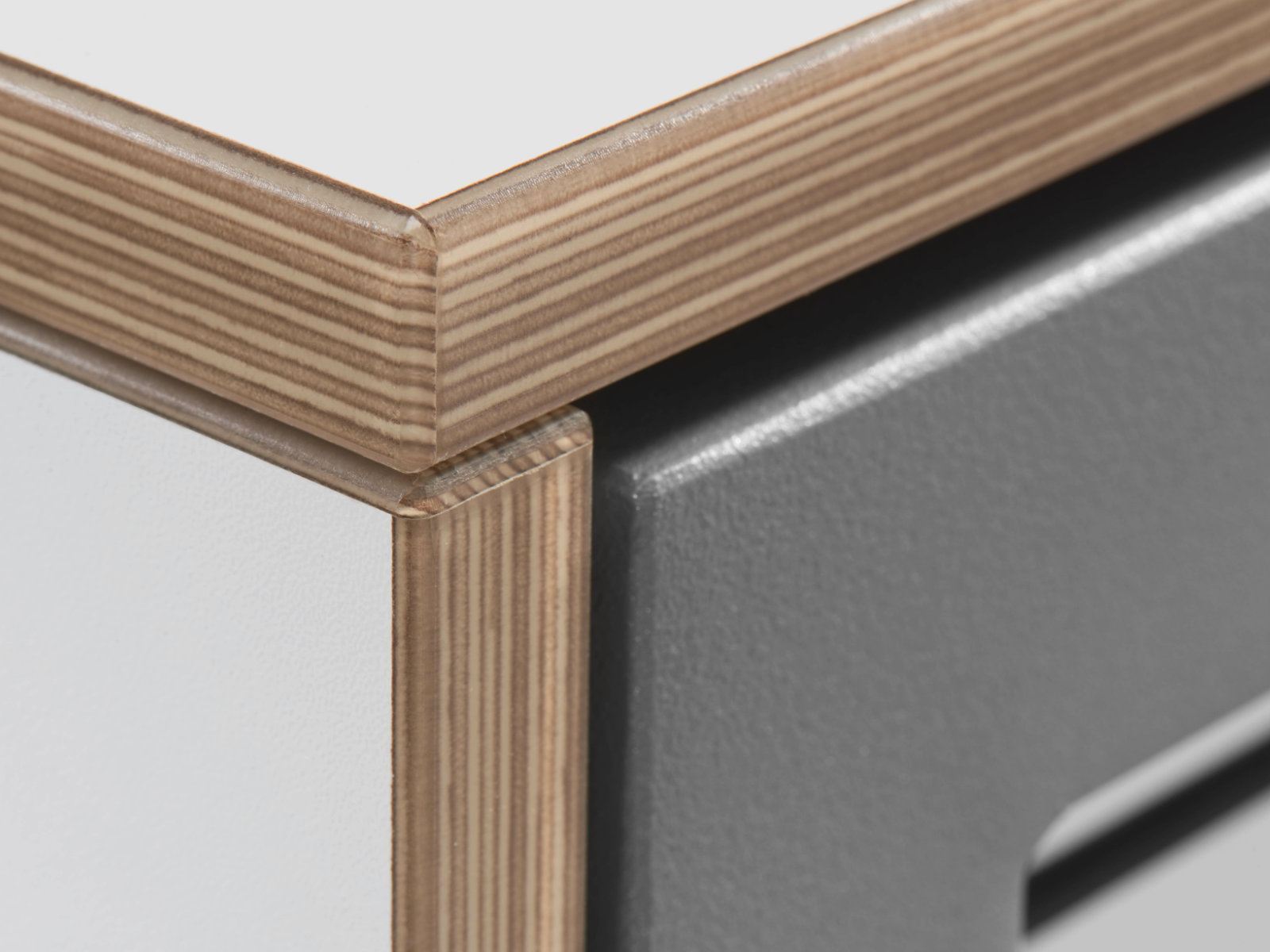 Sideboard mit ausziehbarem Tisch und Flügeltüren | Alwin's & Room Sideboard