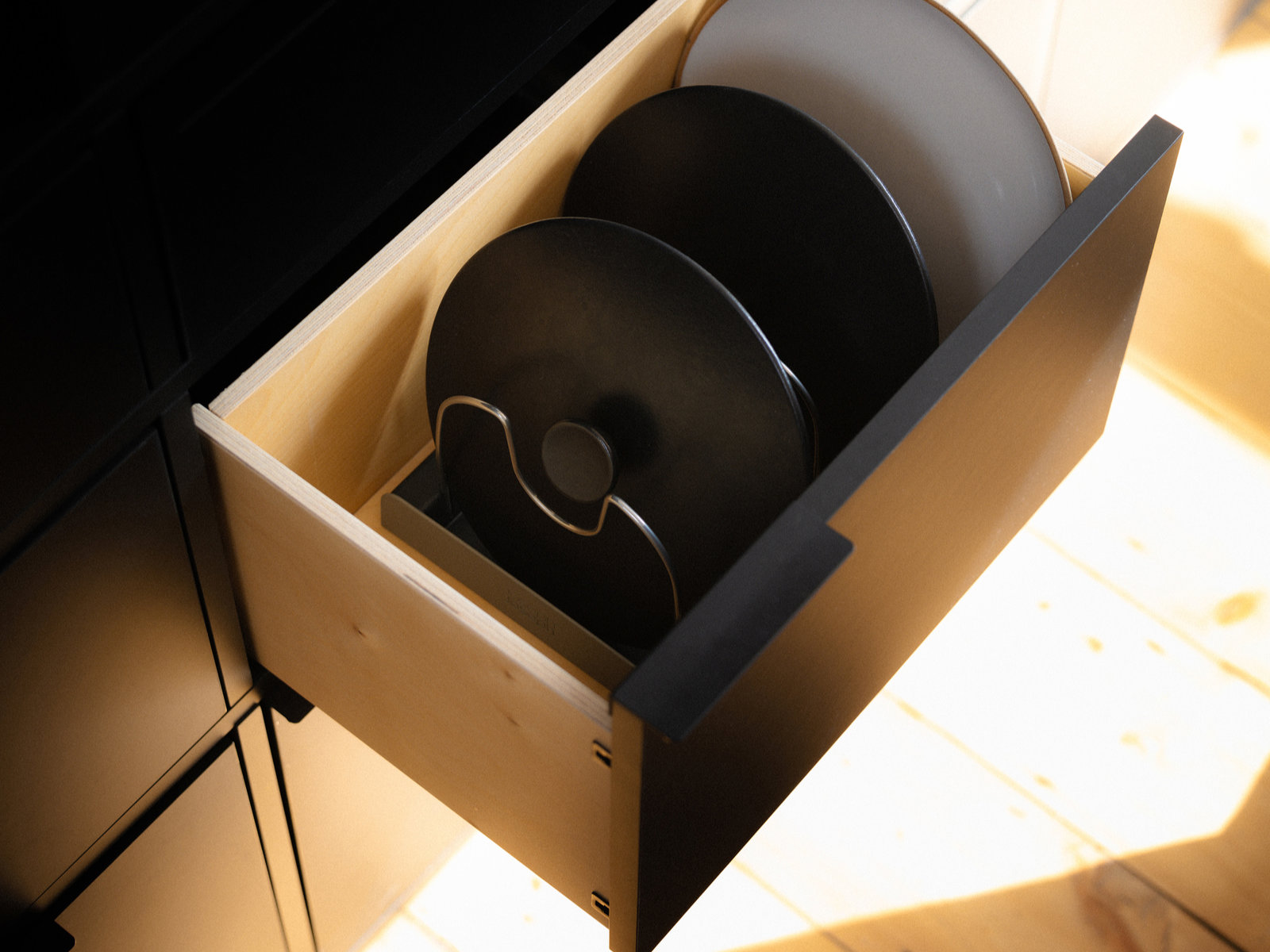 Erweiterbarer Kochgeschirr-Organizer |  DrawerStore Exp Cookwareorganizer