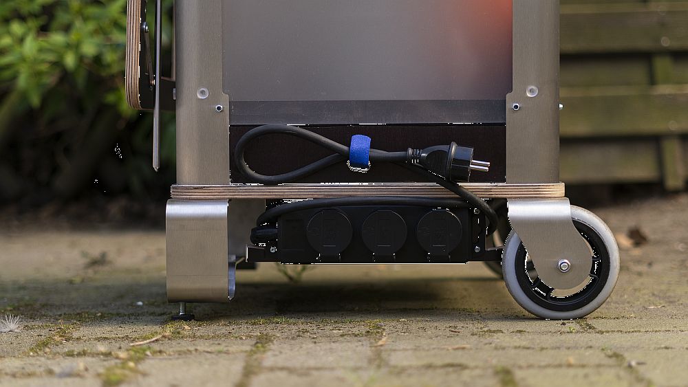 Mobile Campingküche mit GN Grill und Gasherd HPV Tango - Kochen wie die Profis und naturverbunden | Live Camper