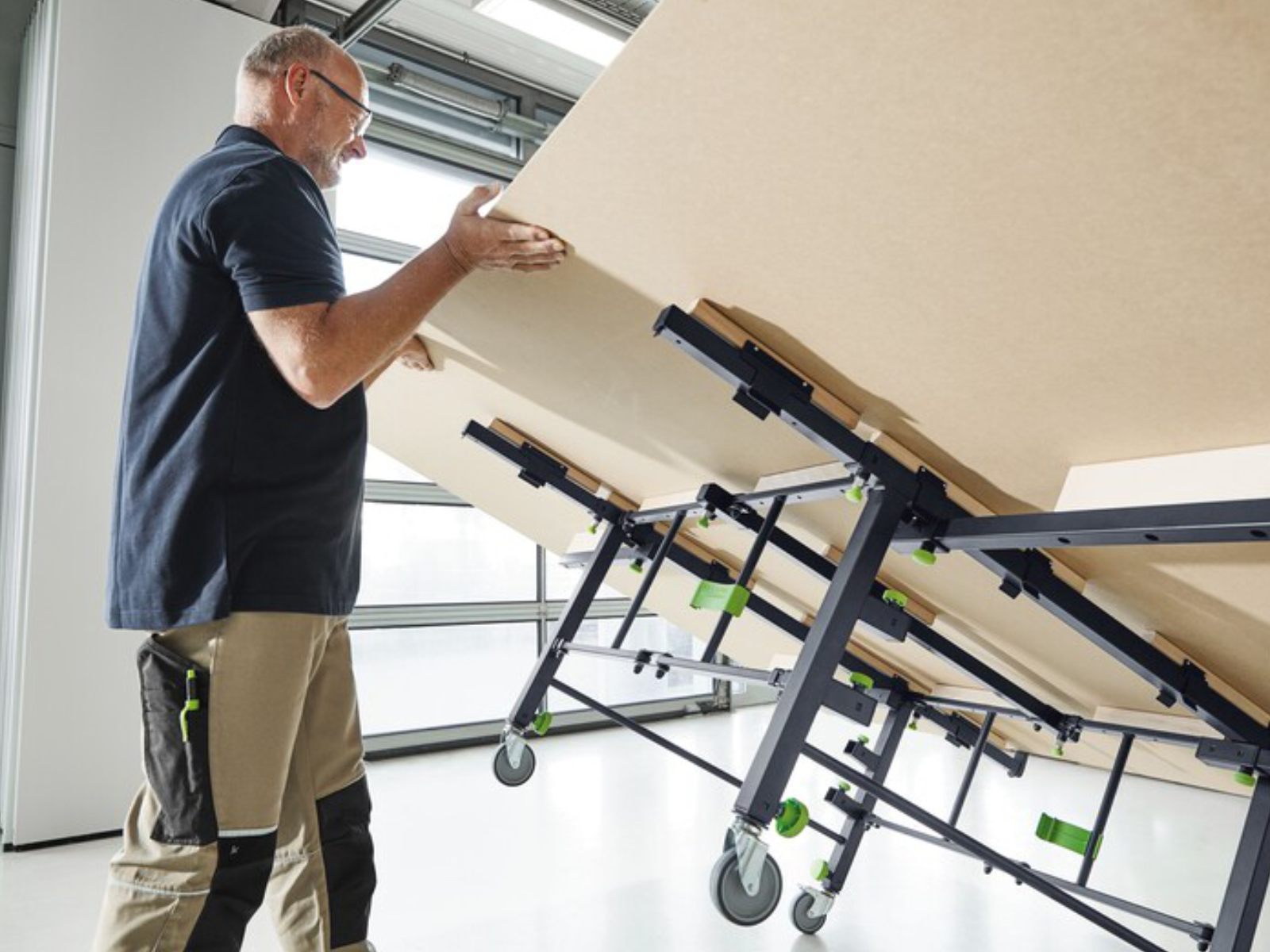 2-festool_mobiler_saege_und_arbeitstisch_3